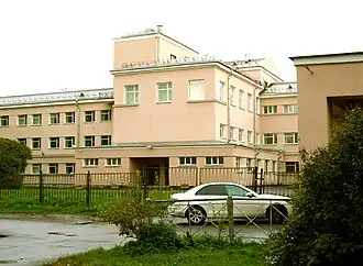 Профилакторий Невского района Ленинграда, (1928—1930) гг., архитекторы: О. Л. Лялин, Л. В. Руднев и др.