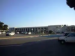 Вокзал и площадь перед ним