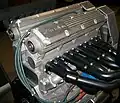 Двигатель мощностью 746 кВт (1000 л. с.) с двумя турбонаддувами