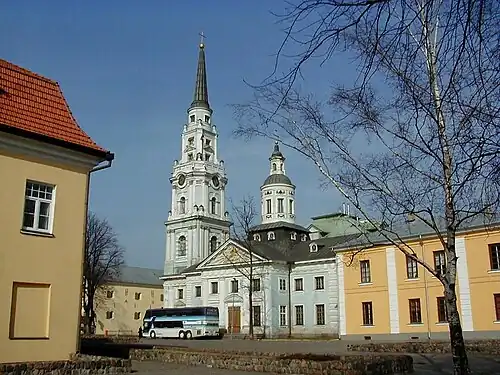 Вид на церковь Петра и Павла