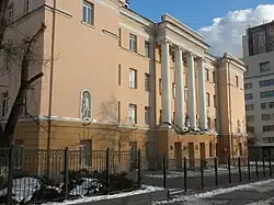 Фасад школы