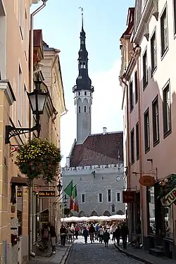 Вид улицы в сторону Ратушной площади, в перспективе улицы - Ратуша