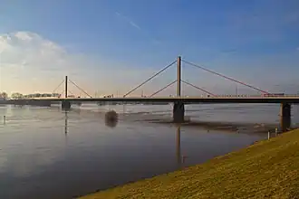 нем. Leverkusener Brücke
