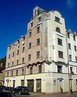 Угол ул. Матиса