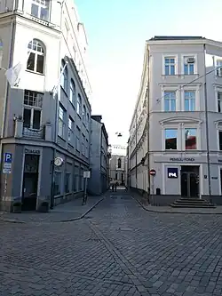 Начало улицы. Вид от улицы Вальню