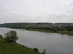 Нижнее течение реки Банн около города Колрейн летом 2006 года