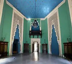 Зал девяностолетних