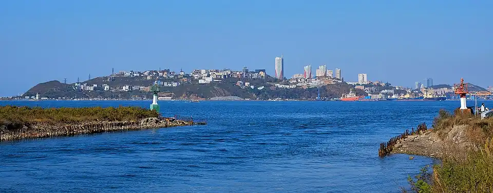 Канал Елены, соединяющий бухту Новик с проливом Босфор Восточный