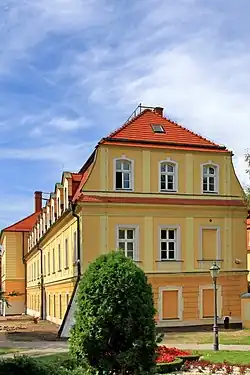 Вид замка со стороны ул. Млынской