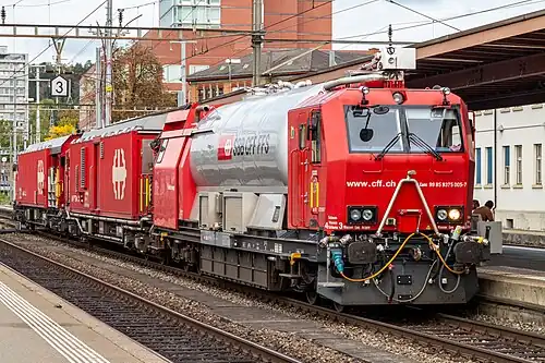 Пожарный дизель-поезд на базе грузового дизель-поезда CargoSprinter. Дизельные двигатели расположены под рамами вагонов
