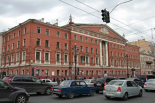 Реконструированный дом № 68 на Невском проспекте. 1947—1950. Архитекторы:  Б. Н. Журавлёв и И. И. Фомин