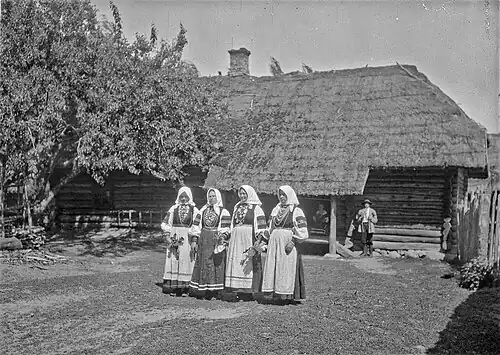 Сетуские женщины поют песню