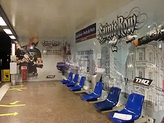 Путевая стена, оформленная для промоакции игры Saints Row 2