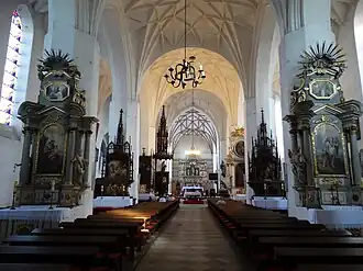 Костёл Св. Анны (внутренний вид)