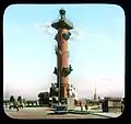 Ленинград, Ростральная колонна у реки Невы, примерно 1932 г.