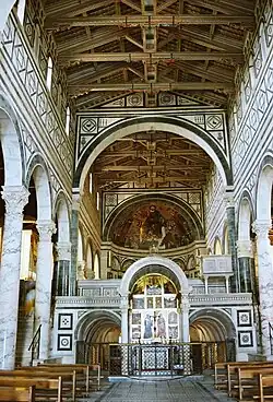 Трибуна (антресоль) алтарной части церкви Сан-Миниато-аль-Монте, Флоренция