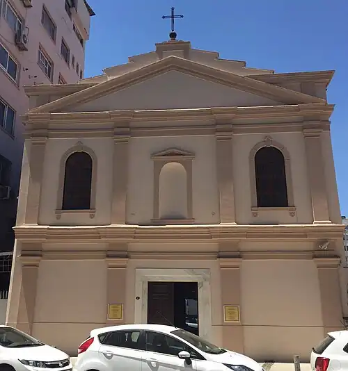 Фасад крупным планом