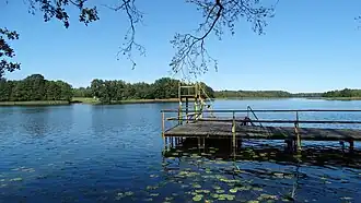 Вид на озеро из села Саряй