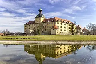 Вид со стороны парка