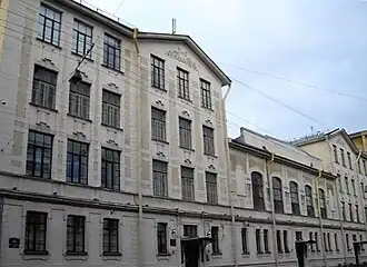 Дом № 18 (бывший Училищный дом им. А. С. Пушкина)