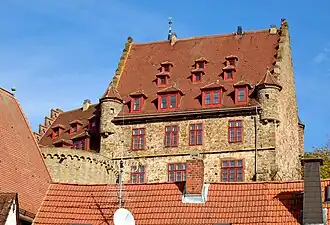 Главное здание замка