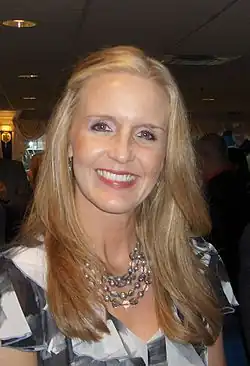 Ральф в качестве тренера «Коннектикут Хаскис» на чемпионском ужине команды в 2009 году