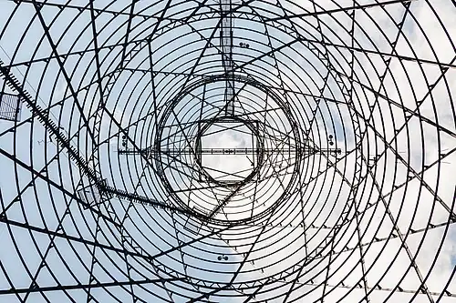 Вид изнутри на траверсу башни