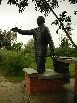 Статуя Ференца Мюнниха