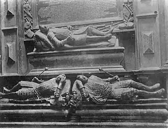 Надгробие Александра, Николая и Прокопа Сенявских в Бережанах