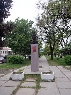 Памятник В. С. Смирнову