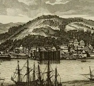 Кадифекале (на горе) и Прибрежная крепость Смирны. Корнелис де Брюйн, 1698