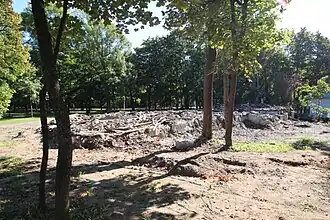 Остатки цоколя после сноса здания. Общий вид