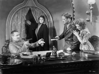 Кадр из фильма «Песни пламени», 1930 год. Джентл вторая справа