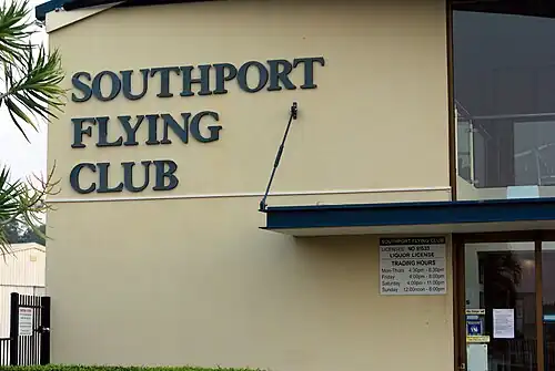 Вывеска Southport Flying Club