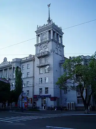 Западный дом