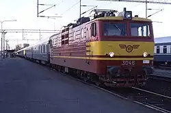 Sr1-3046 в красно-жёлтой окраске