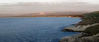 Вид на залив Асинара с южного берега.