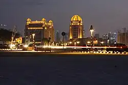 Культурная деревня Катара предназначена для взаимодействия людей с театром, литературой, музыкой, изобразительным искусством, конвенциями и выставками в планируемом проекте на набережной