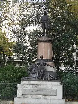 Памятник фельдмаршалу Колину Кэмпбеллу в Лондоне