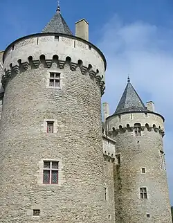 Круглые башни