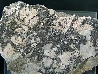 Сильванит на кварце и анкерите