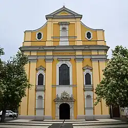 Францисканская церковь в Жолноке, Венгрия