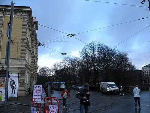 Вид от улицы 13 Января