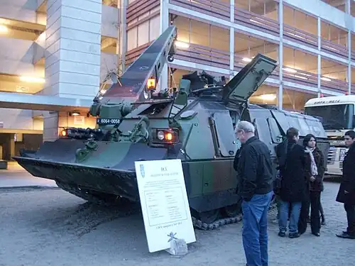 Один из семи БРЭМ DNG/DCL 501-го танкового полка в 2010 году. Всего на вооружении СВ Франции в 2016 году состоят 18 БРЭМ этого типа из 20 полученных.