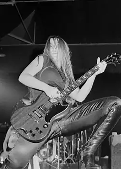 Форд в составе The Runaways 25 сентября 1976 года.