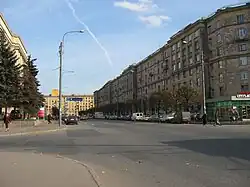 Чётная сторона домов по улице Типанова (между Московской площадью и улицей Ленсовета)