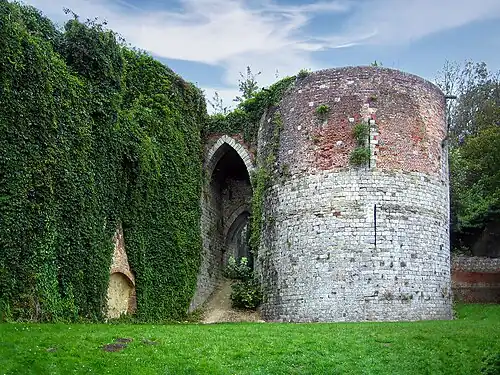 Башня XIII века