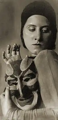 Хильда Хольгер (1925)