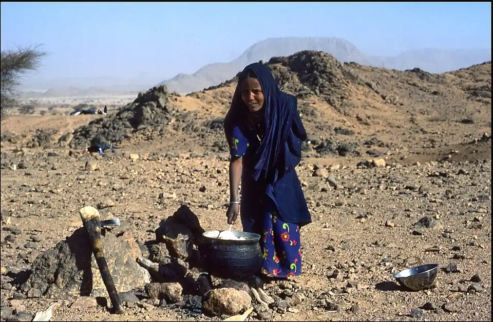 Приготовление кускуса в пустыне