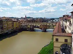 Мост Понте Веккьо и Коридор Вазари